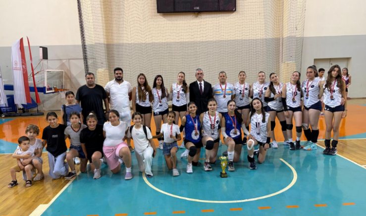 Ali Bedrettin Karataş: Kız Voleybol Takımımız Karataş’ımızı Gururlandırdı - GÜNDEM - İnternetin Ajansı