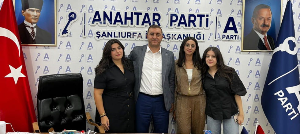 ANAHTAR PARTİ ŞANLIURFA İL BAŞKANI METİN BAYDAR: “ÖĞRENCİLERİMİZE YOL ARKADAŞI OLUYORUZ” - GÜNDEM - İnternetin Ajansı