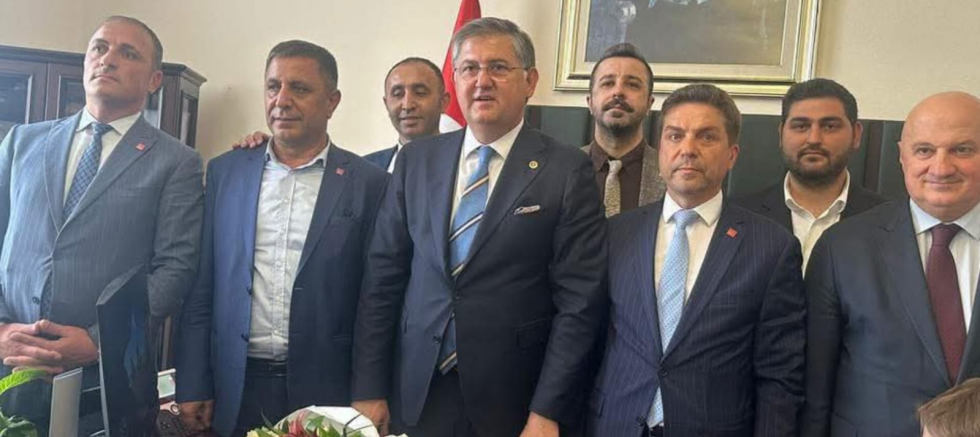 SERVET TURAN: “KOCAELİ MİLLETVEKİLİMİZ HARUN ÖZGÜR YILDIZLI’YA YENİ GÖREVİNDE BAŞARILAR DİLİYORUZ” - GÜNDEM - İnternetin Ajansı