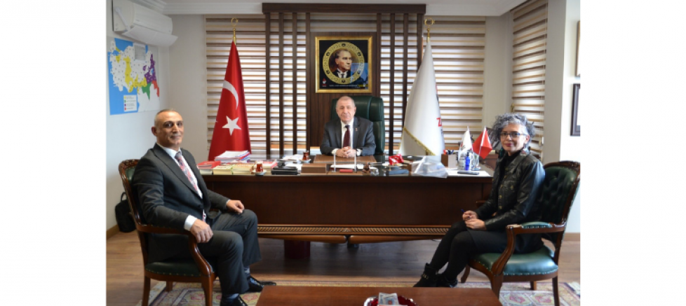 VAROL ESEN: “ÜMİT ÖZDAĞ HOCAMIZIN YANINDAYIZ, ADALETİN TECELLİ EDECEĞİNE İNANIYORUZ” - GÜNDEM - İnternetin Ajansı